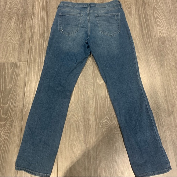 PRACTICALLY BRAND NEW LADIES OLD NAVY JEANS SZ. 12 WAIST & 32”LENGTH-WORN TWICE - Picture 2 of 6